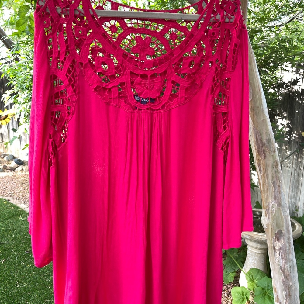 🚨Roman’s Plus Size Crochet Lace Trim Tunic Bell Shirt Blouse P2P: 32.5” L: 34” - Picture 9 of 12
